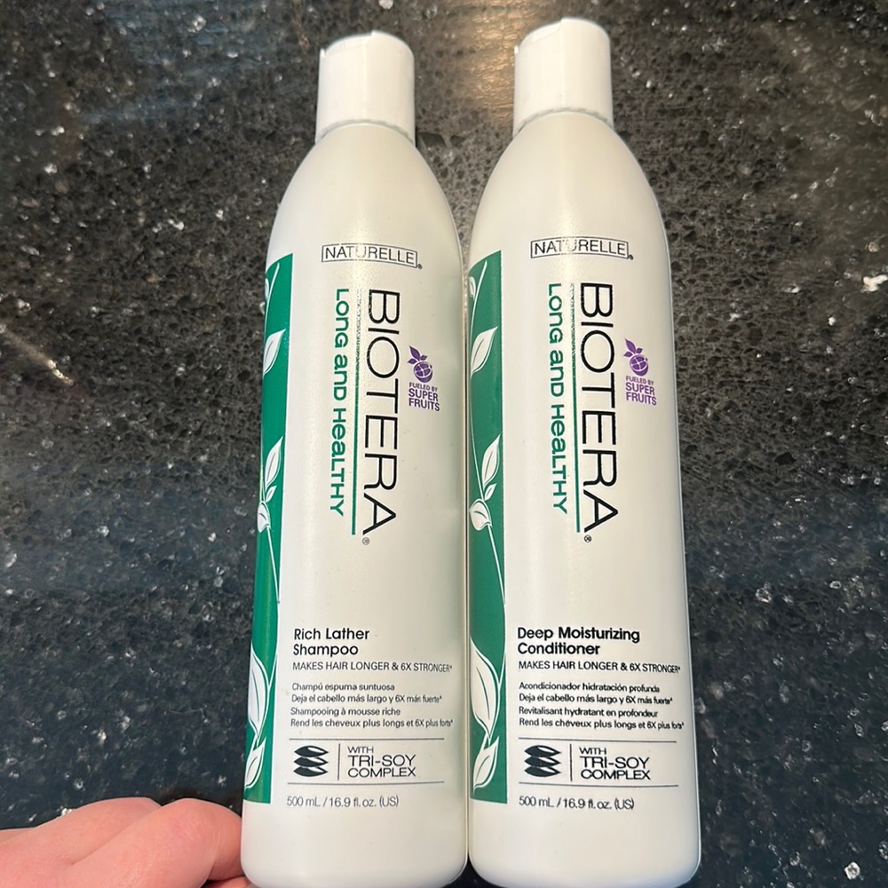 Rich lather shampoo and conditioner set